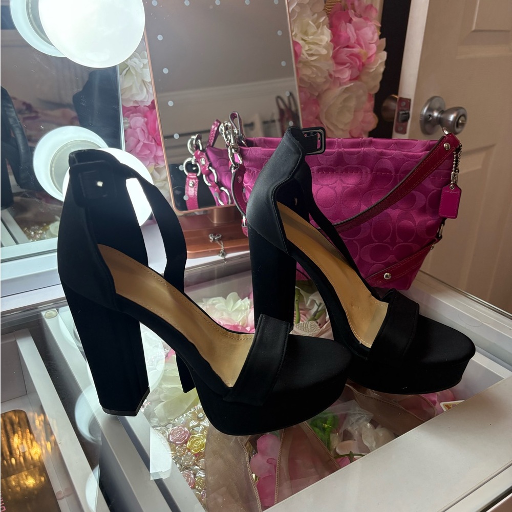 Chic Black Women's Block Heel Sandals new